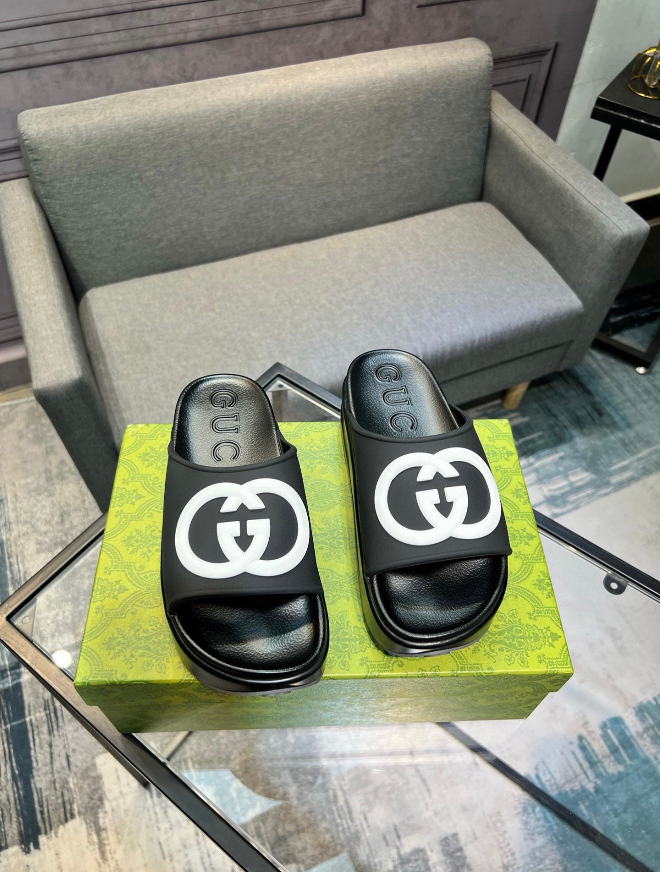Dope Pick: GG slides - Exclusive Drop OG Drop Heat