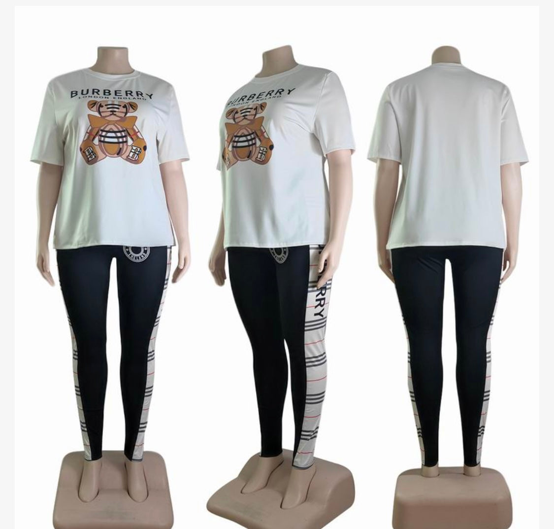 Burberry inspired Plus Size T-Shirt and Leggings Set - Effortless Chic for Every Shape