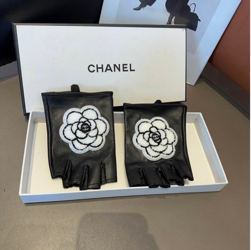 Camellia Embellished Leather Fingerless Gloves